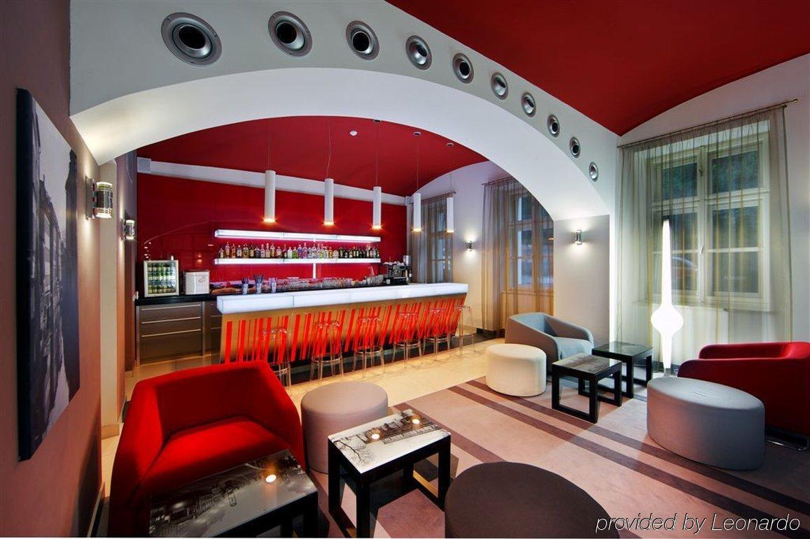Red & Blue Design Hotel Praha Restaurace fotografie
